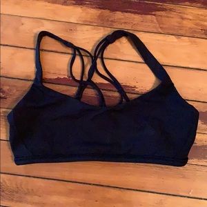 Lululemon free to be zen bra size 6